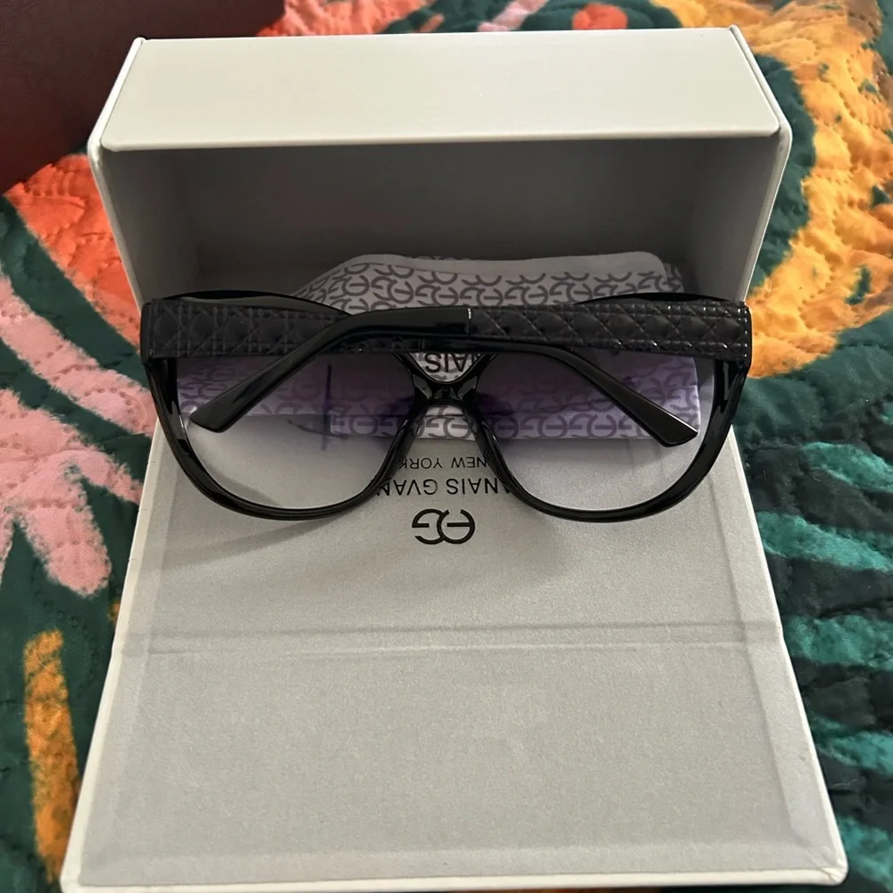 Anais Gvani Black Oversized Sunglasses with Gradient Lenses